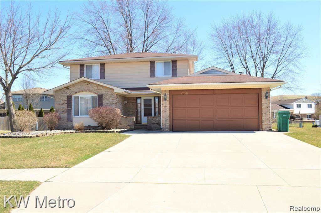 17501 SPRUE Court, Brownstown Twp, MI 48193
