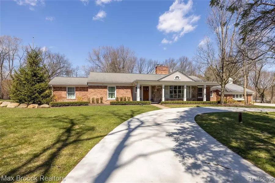 26170 HERSHEYVALE Drive, Franklin Vlg, MI 48025