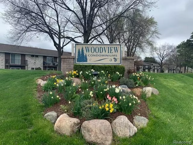 7325 WOODVIEW ST APT 4, Westland, MI 48185