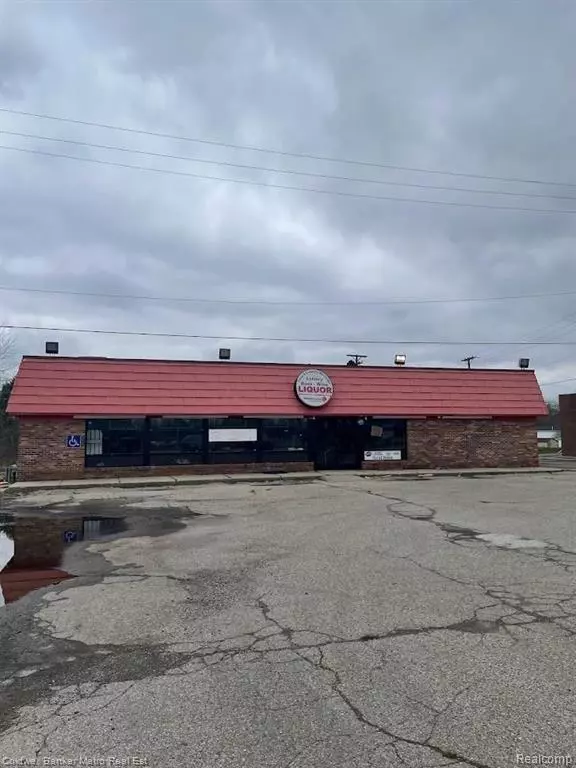 10775 DIXIE HWY, Springfield Twp, MI 48350