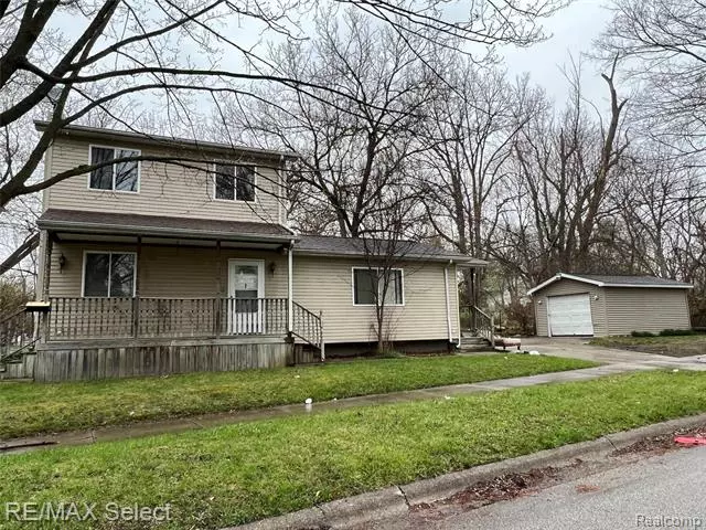 2200 N VERNON Avenue, Flint, MI 48506