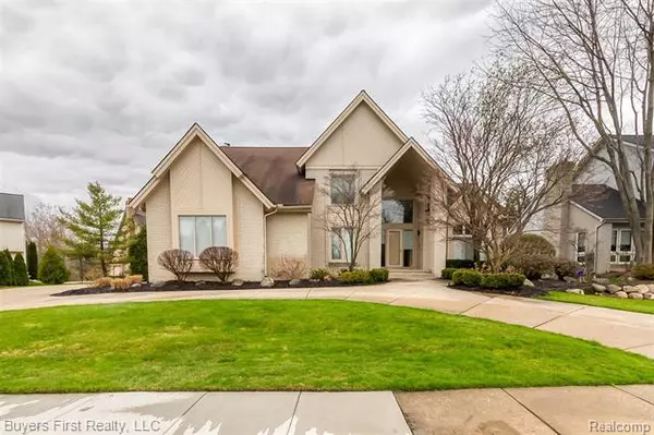 6584 BRISTOL Drive, West Bloomfield, MI 48322