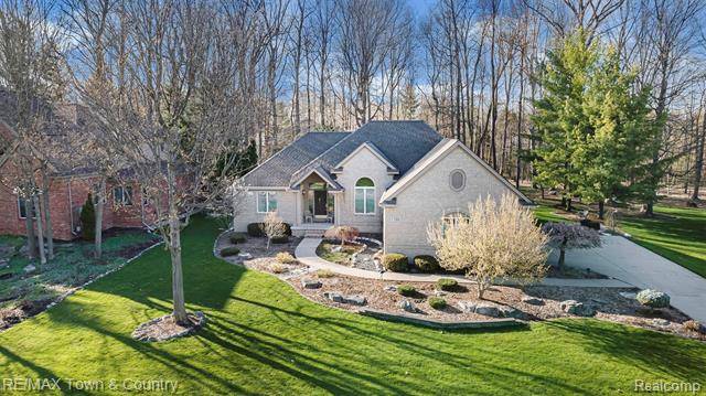 723 SHADY BROOK Lane, Flushing, MI 48433
