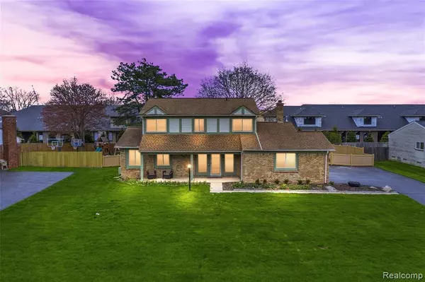 7461 FRANKLIN RIDGE LANE, West Bloomfield Twp, MI 48322
