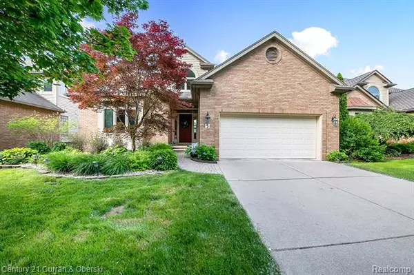 5 TURNBERRY LANE, Dearborn, MI 48120