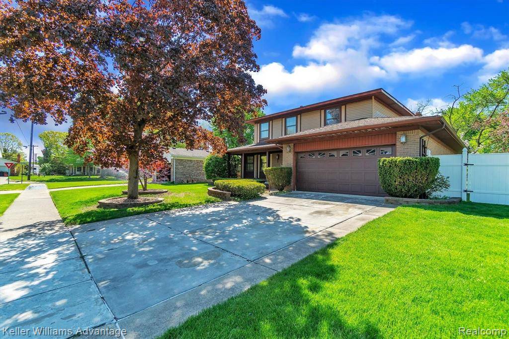 33763 PICKFORD Street, Livonia, MI 48152