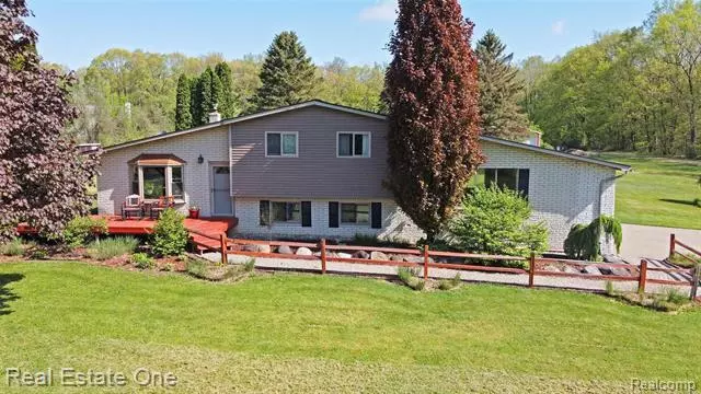 456 LORIS LANE, Brandon Twp, MI 48371