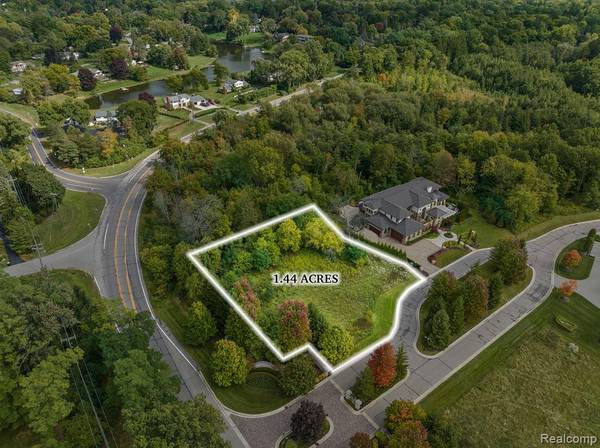 115 BRIDGEVIEW Drive, Bloomfield Hills, MI 48304