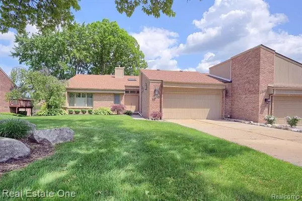 29749 DEER RUN, Farmington Hills, MI 48331