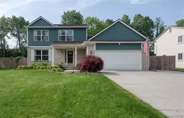 5897 MEADOWGREENE Drive, Waterford, MI 48327