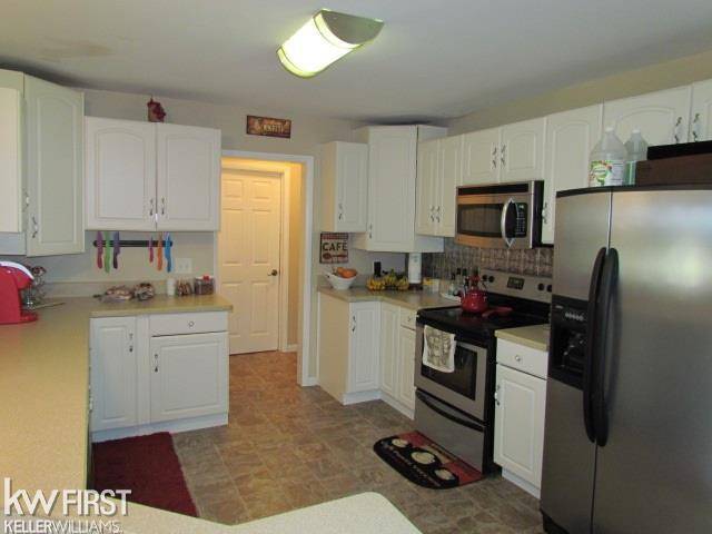 Flint Twp, MI 48532,1325 N Linden Rd
