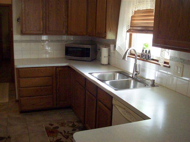 Flushing, MI 48433,736 Birchwood