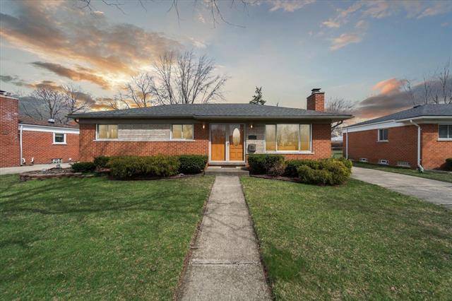 13343 Hartlein,  Warren,  MI 48088