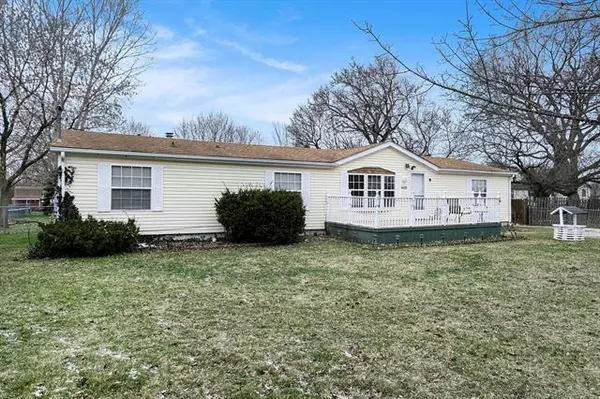 4028 Montcalm, Burton, MI 48519
