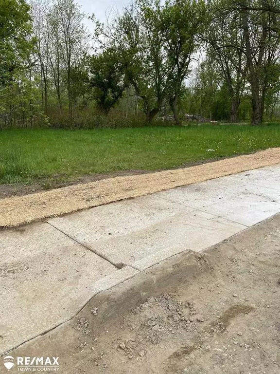 0 E Bristol Road, Burton, MI 48529