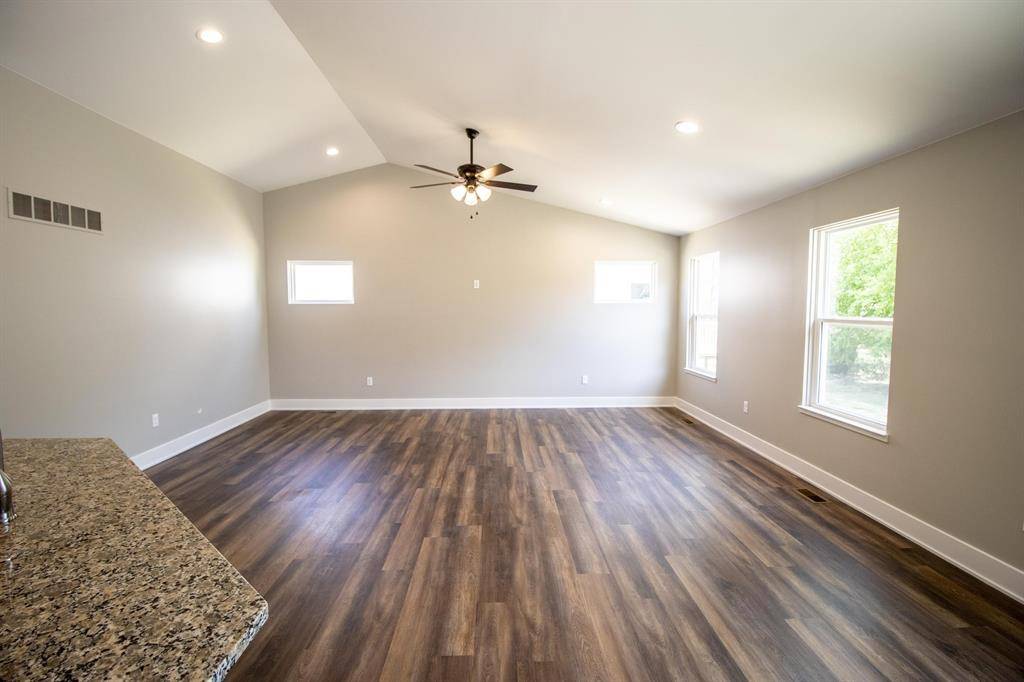 Vienna Twp, MI 48420,11441 Hidden Oaks Drive