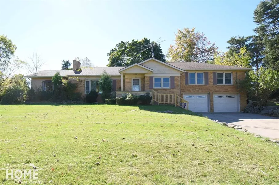 615 Ridgeview Drive, Corunna, MI 48817