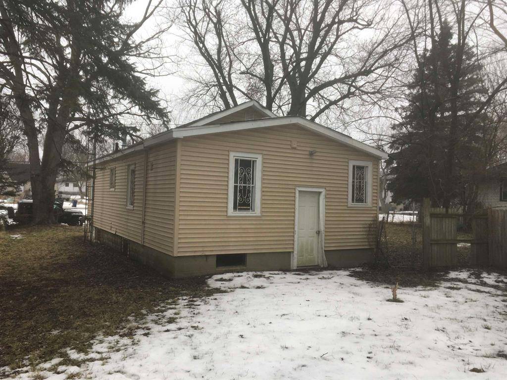 Flint, MI 48506,2221 Amos Drive