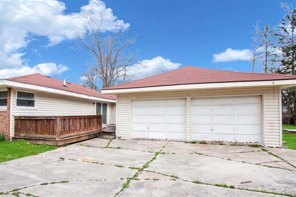 Flint Twp, MI 48532,1165 S Elms Road