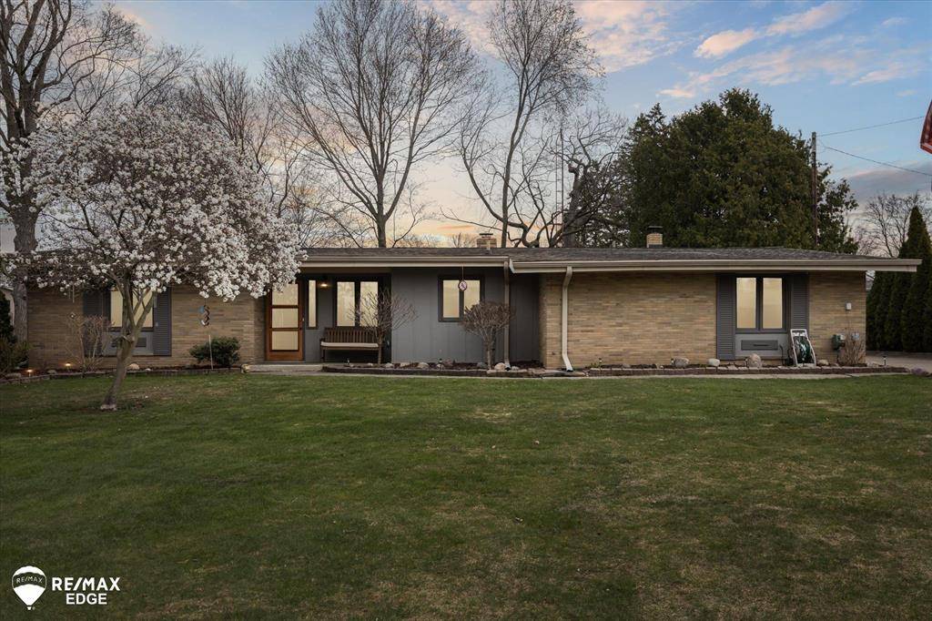 4405 Thornapple Circle, Burton, MI 48509