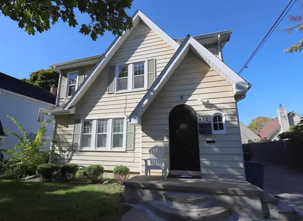 912 Lafayette Street,  Flint,  MI 48503