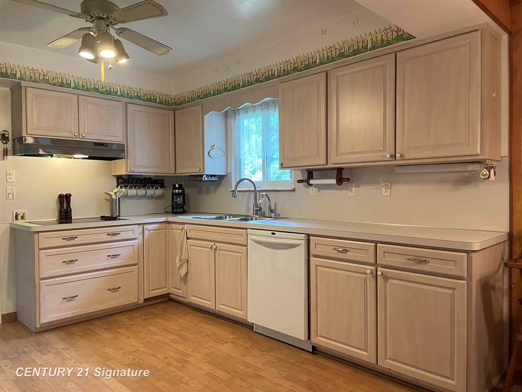 Grand Blanc Twp, MI 48439,1045 N Pinecrest Lane