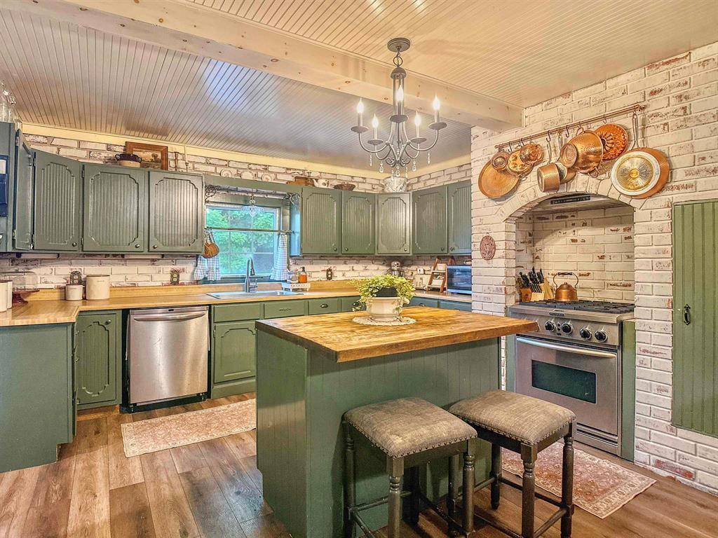 Davison, MI 48423,212 W Bay Street