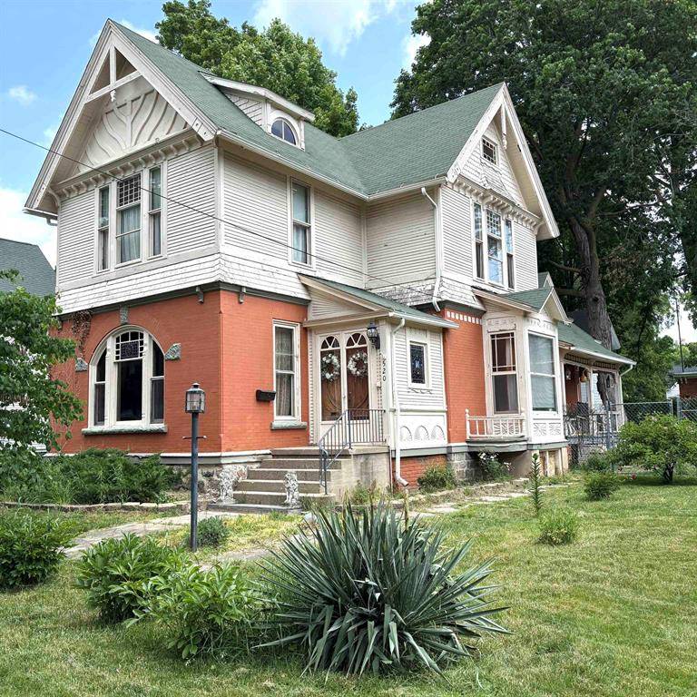 520 Adams Street, Owosso, MI 48867