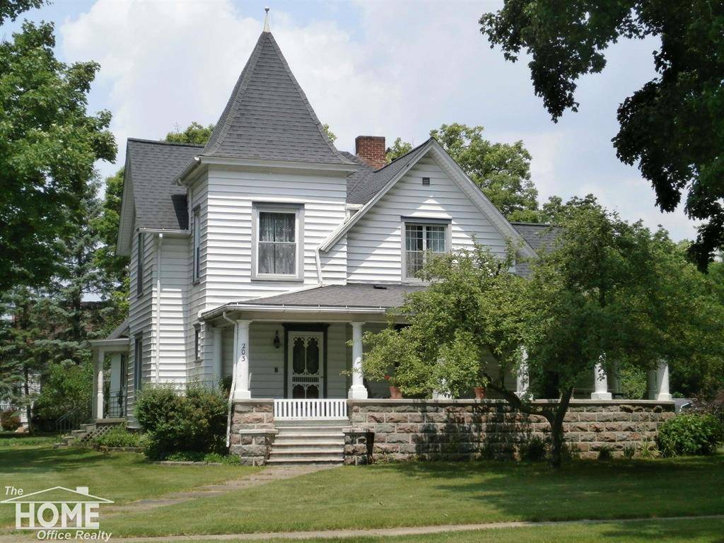203 E King Street, Owosso, MI 48867