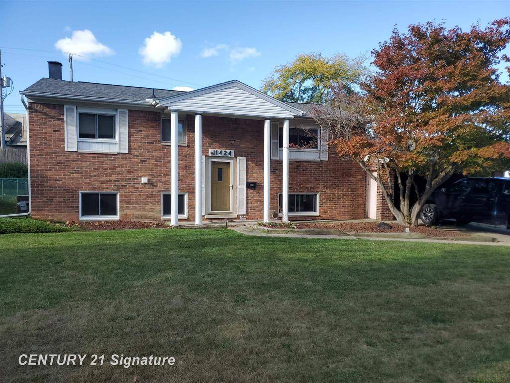 11424 Hazel Avenue, Grand Blanc, MI 48439