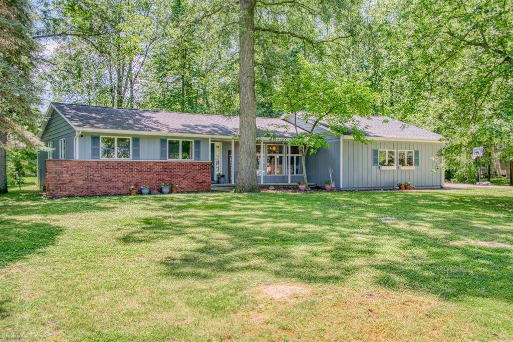 279 Ardelean Drive, Owosso Twp, MI 48867