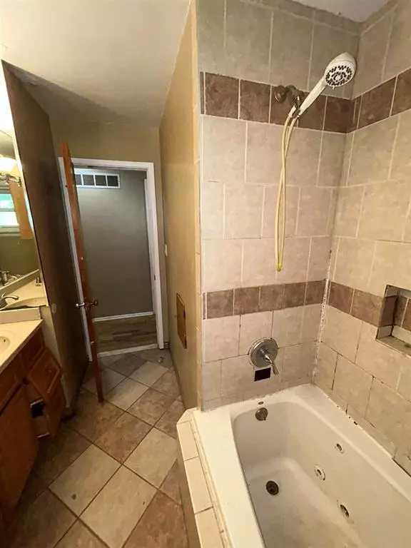 Flint Twp, MI 48532,5323 Elmsford Drive