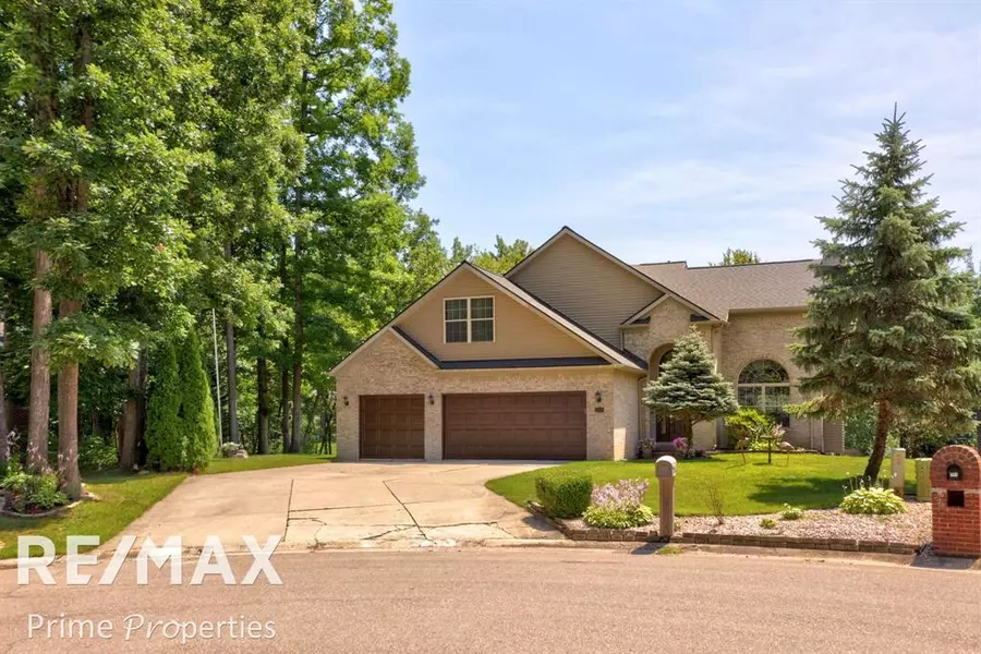 1120 Crystalwood Drive, Davison Twp, MI 48423