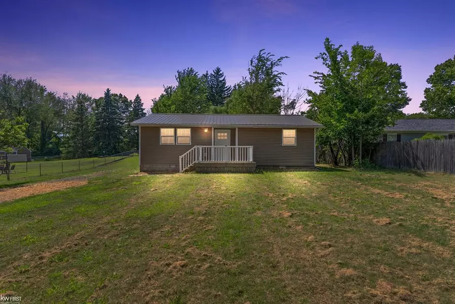10057 Nimphie Road, Tyrone Twp, MI 48430