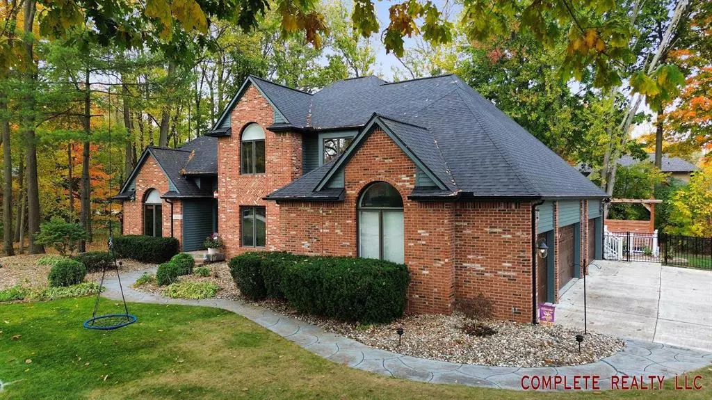 11556 Kings Knight Circle, Grand Blanc, MI 48439