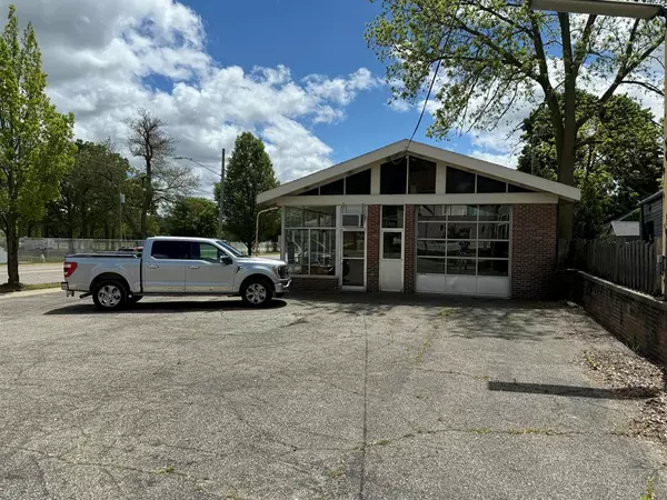 120 S Broad Street, Hillsdale, MI 49242