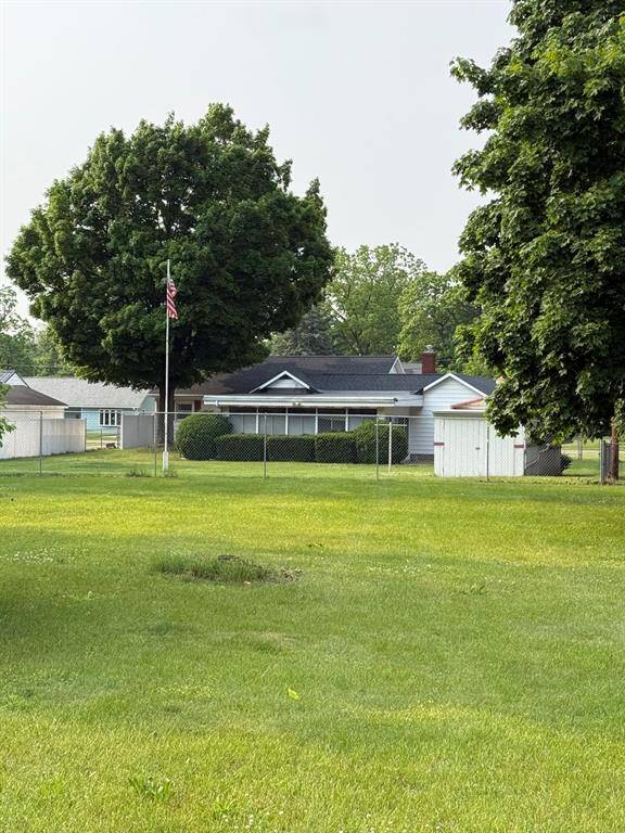 Jonesville, MI 49250,308 Strait Court