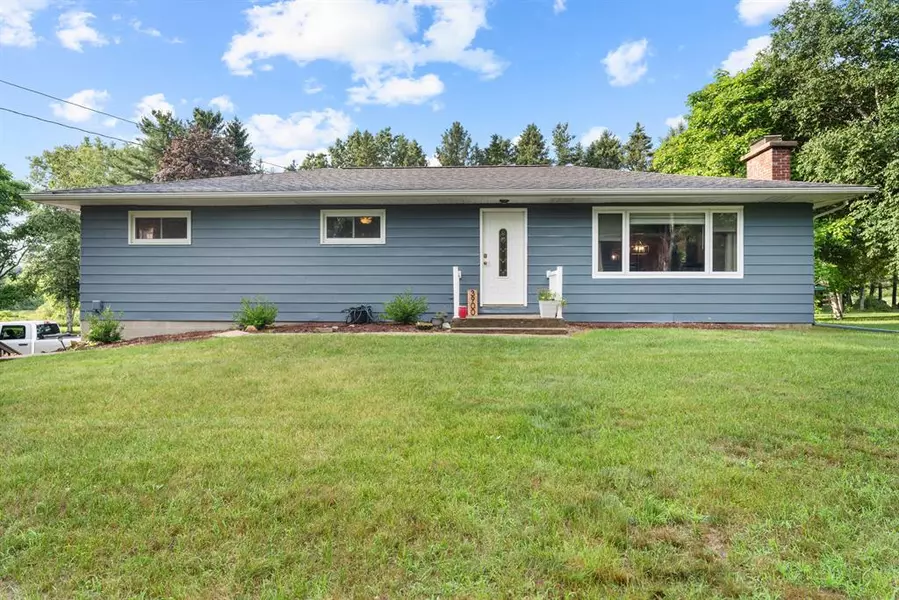 3900 W Bacon Road, Hillsdale Twp, MI 49242