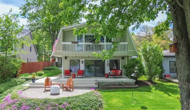 10446 King Road, Springfield Twp, MI 48350