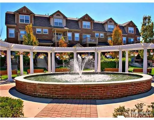 2805 Barclay Way, Ann Arbor, MI 48105