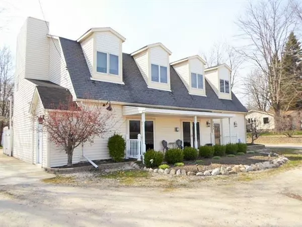 9398 Stoney Creek Rd, Augusta Twp, MI 48197
