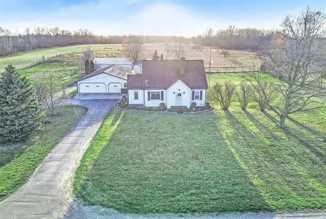 7950 N Adrian Hwy, Franklin Twp, MI 49286