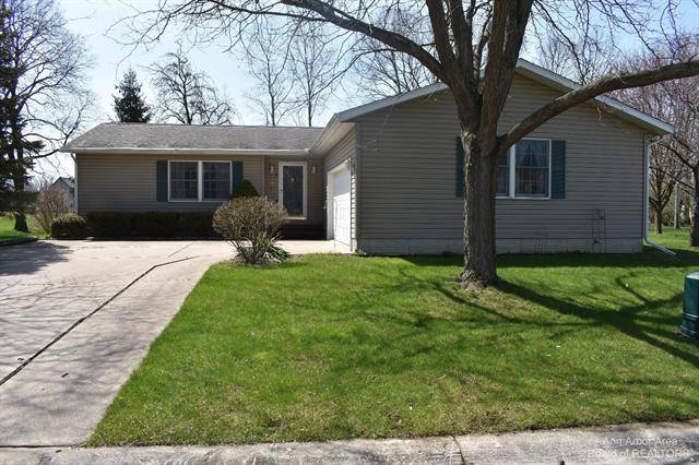 464 Cass St, Dundee Vlg, MI 48131