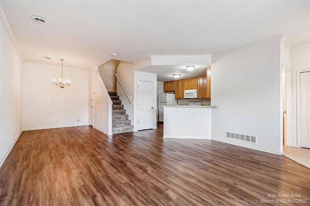 2080 Cloverly Lane, Ann Arbor, MI 48108