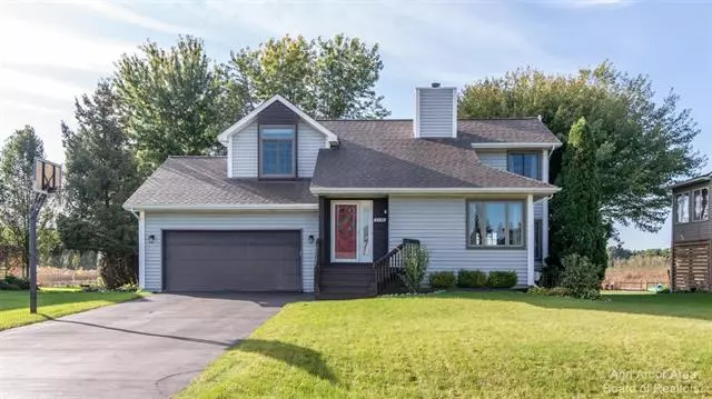 9059 Wildwood Lake Drive, Northfield Twp, MI 48189