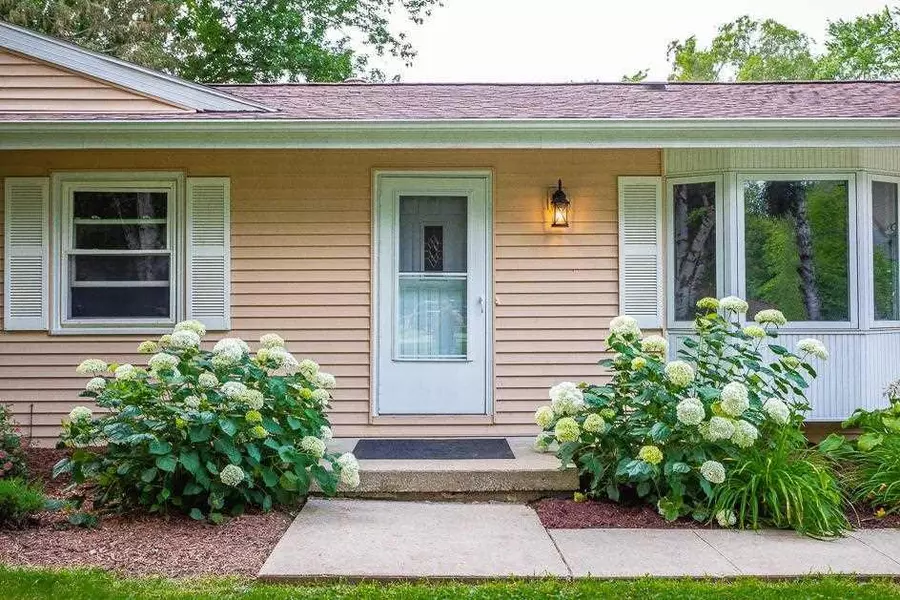 8595 KING RD, Spring Arbor Twp, MI 49269