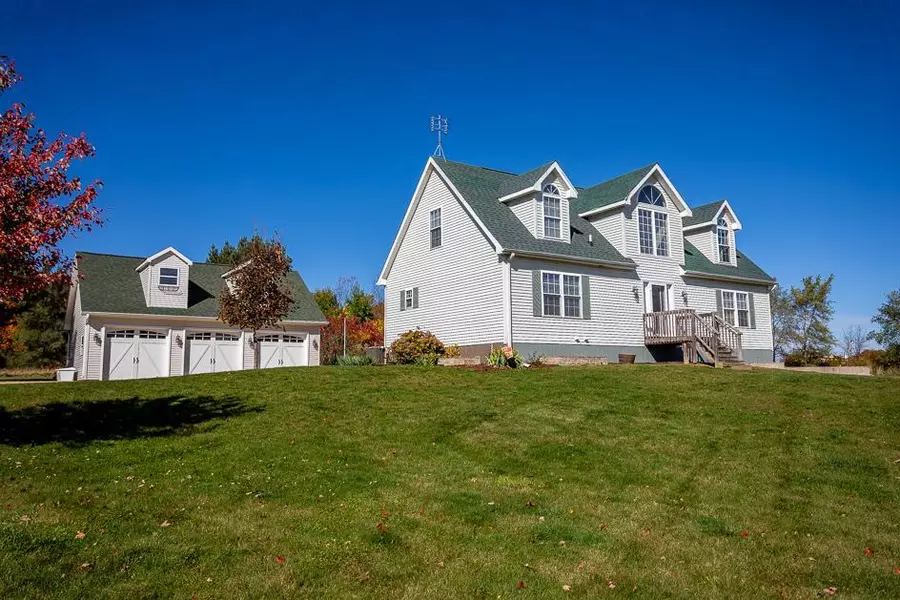 3260 FIELDCREST DR, Rives Twp, MI 49277