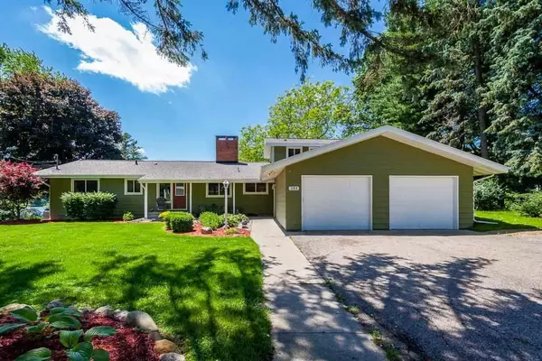 284 LAKE HILLS DR, Concord Twp, MI 49237