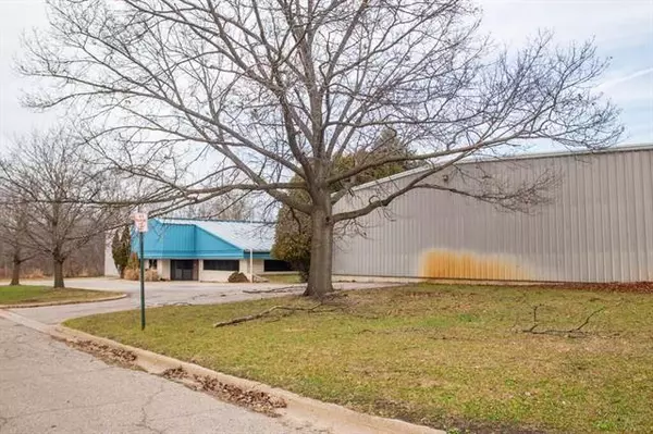 Jackson, MI 49202,144 W Porter Street