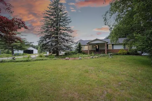 3780 Hawkins Road, Leoni Twp, MI 49201
